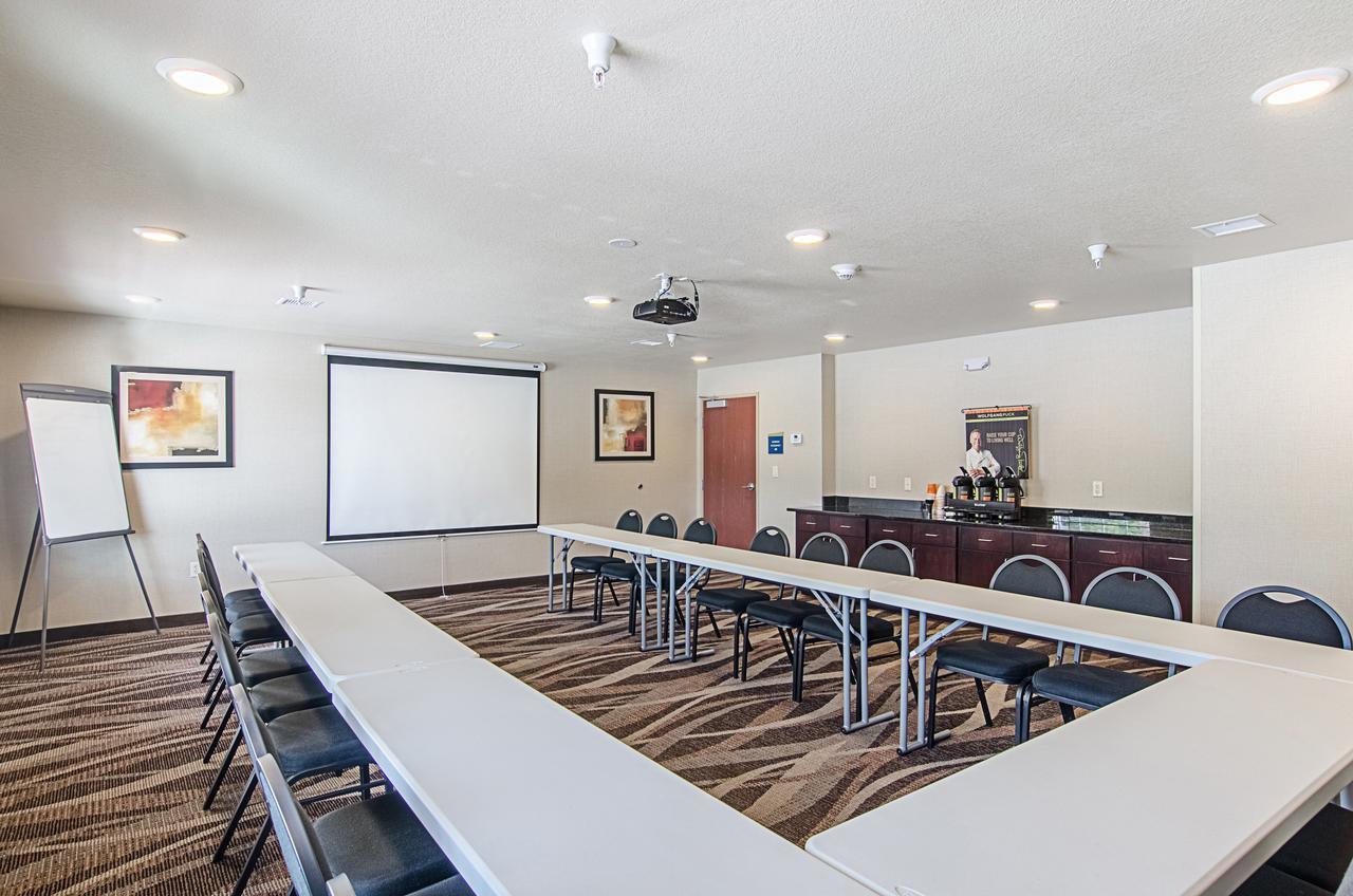 Cobblestone Inn & Suites - Guernsey Exterior photo